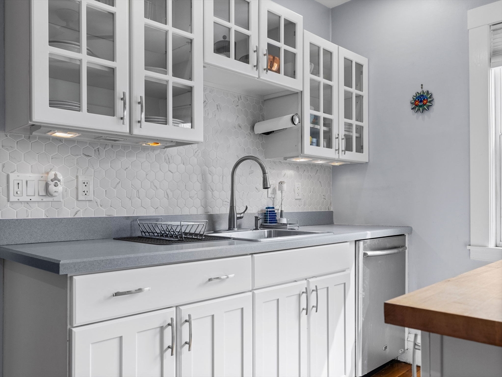 79-81 Rossmore Rd # 3