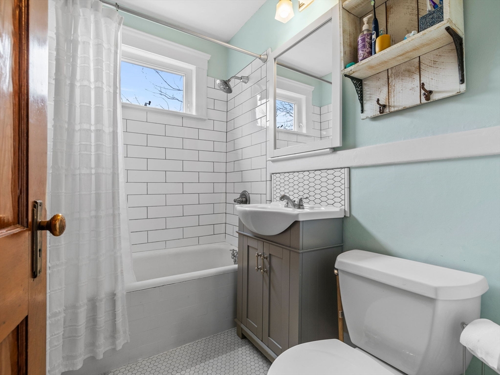79-81 Rossmore Rd # 3