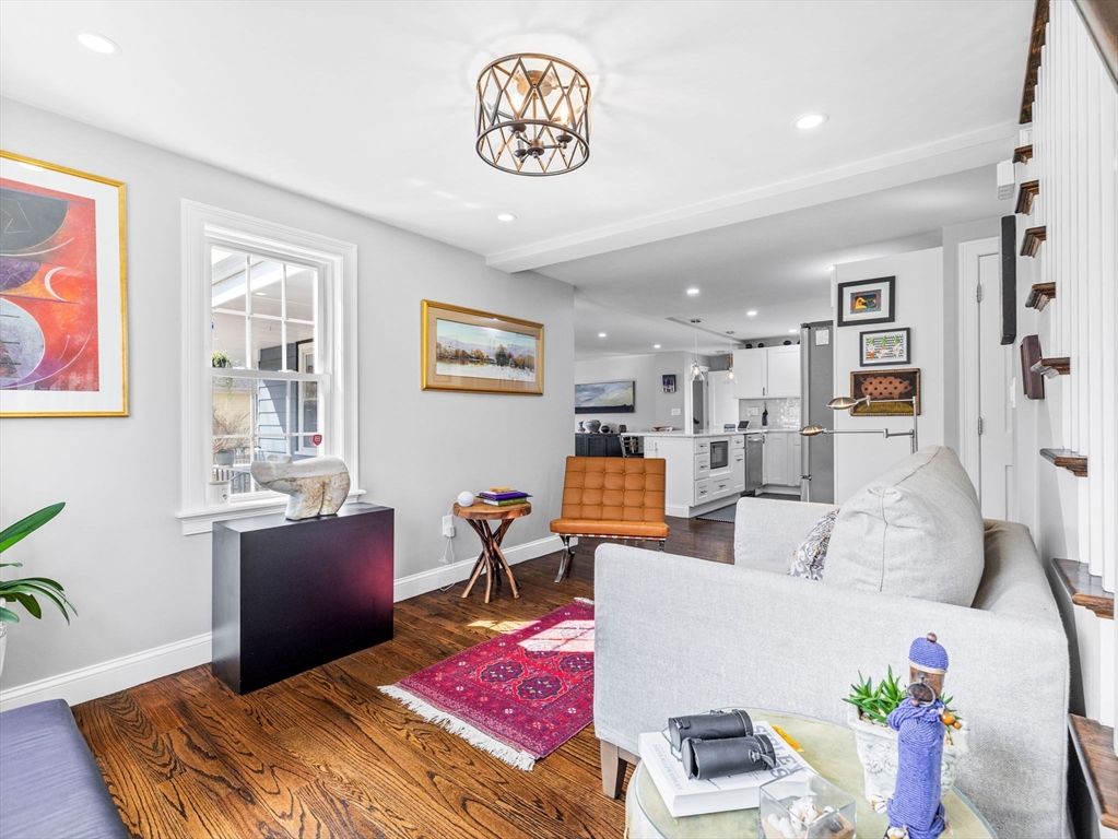 19 Cold Spring Road