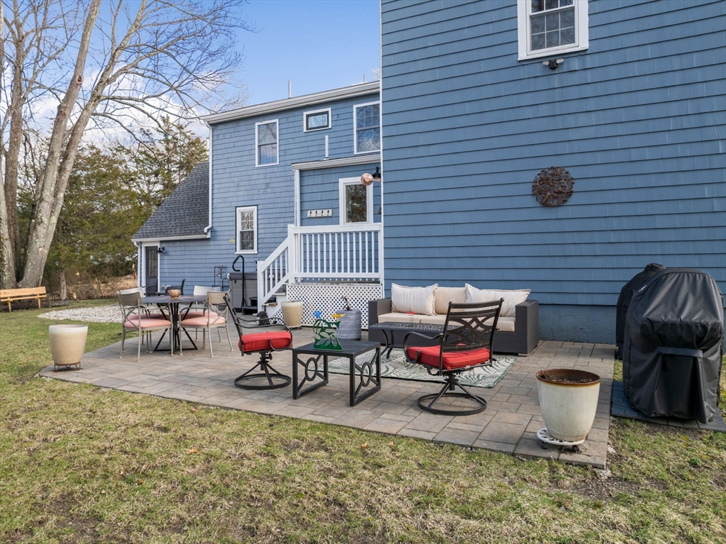 19 Cold Spring Road