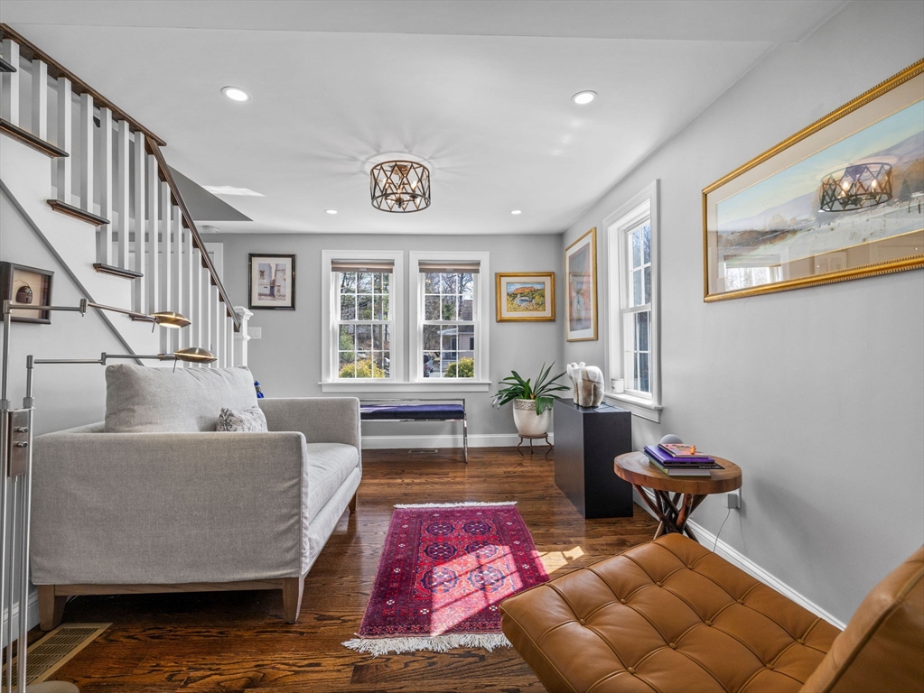 19 Cold Spring Road