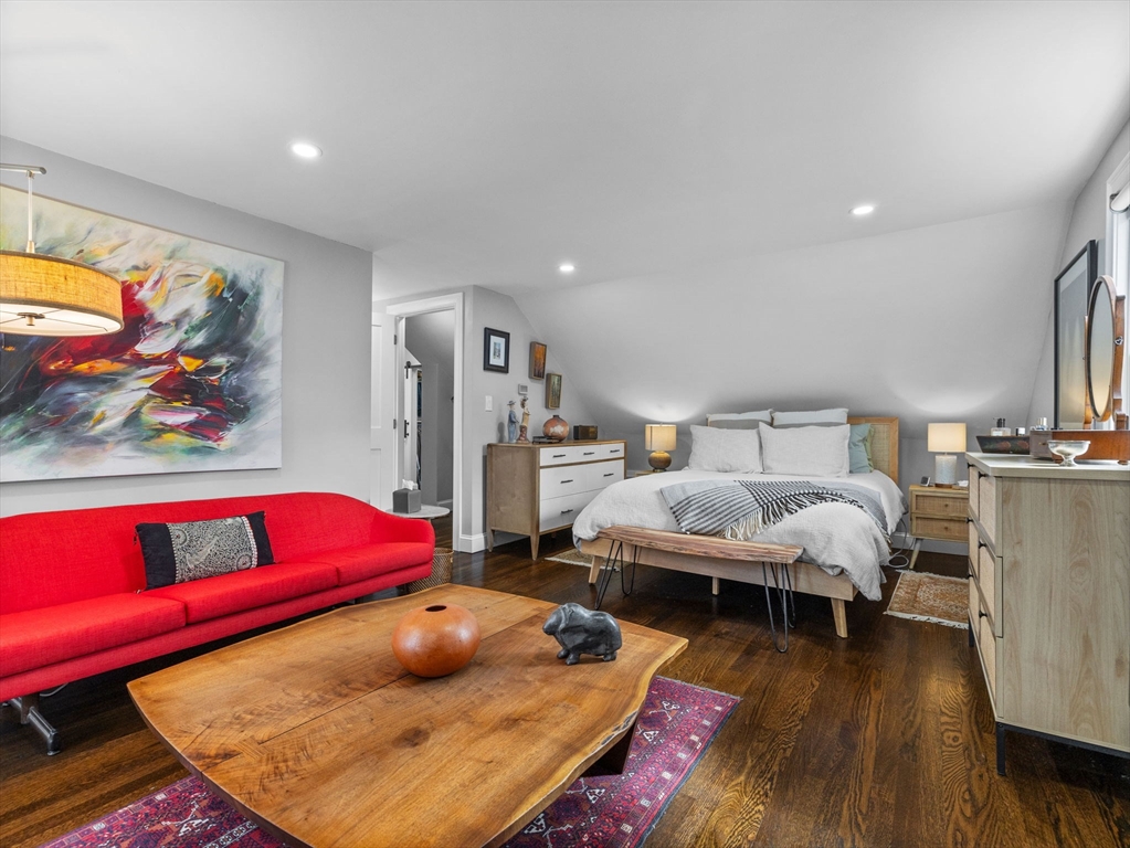 19 Cold Spring Road