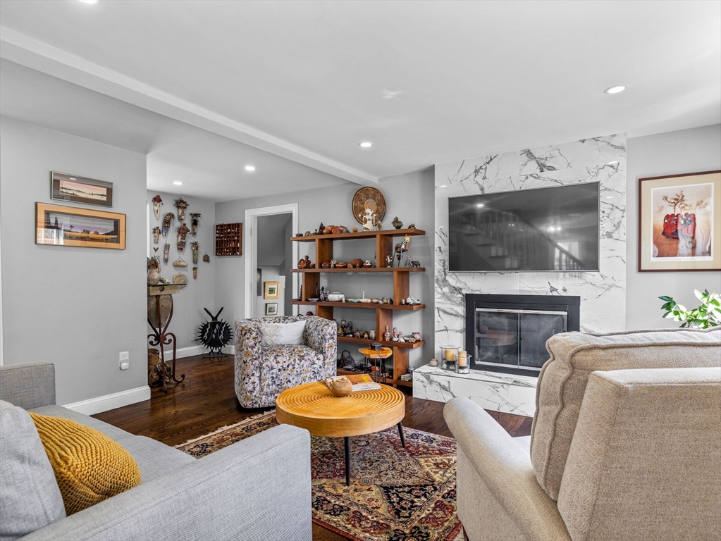 19 Cold Spring Road