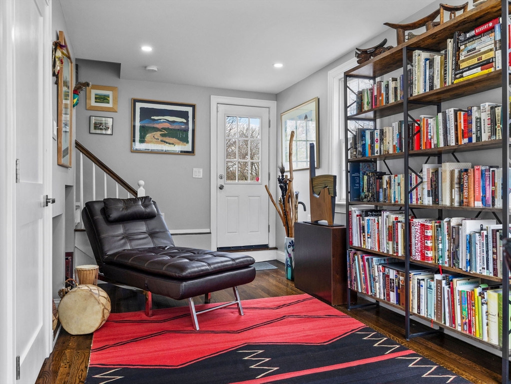 19 Cold Spring Road