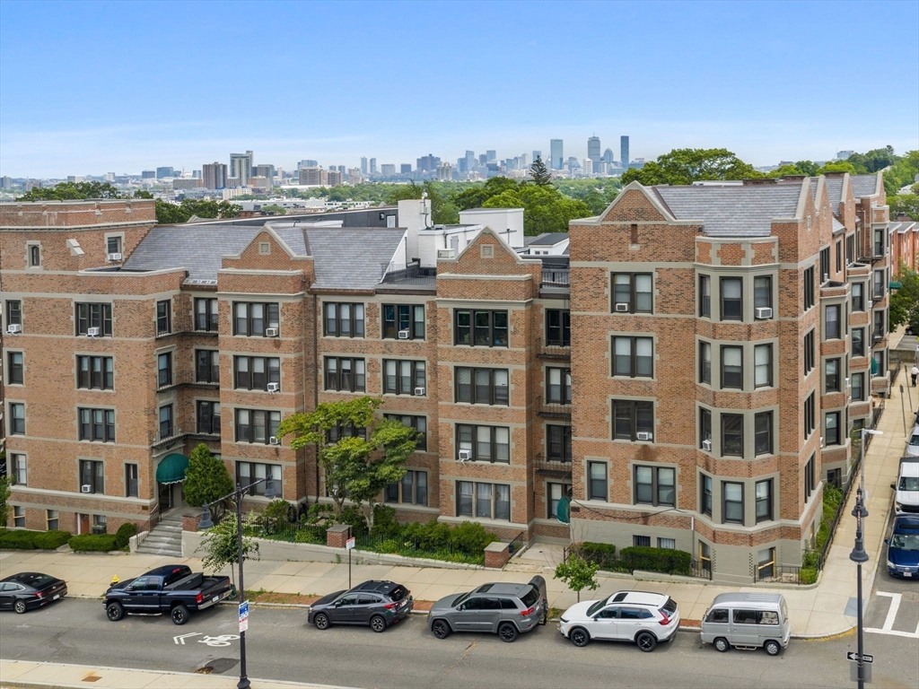 1486 Commonwealth Ave # 4