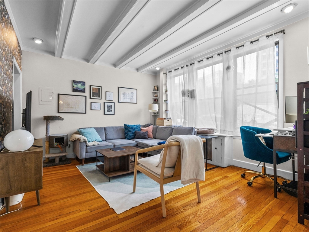 1486 Commonwealth Ave # 4