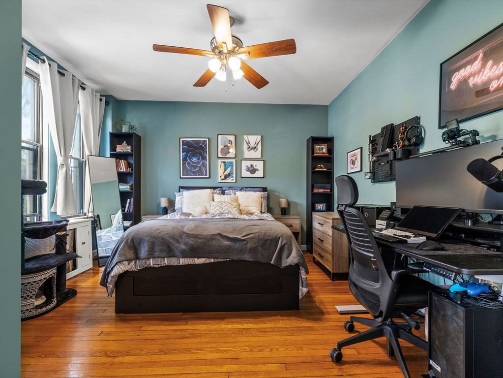 1486 Commonwealth Ave # 4