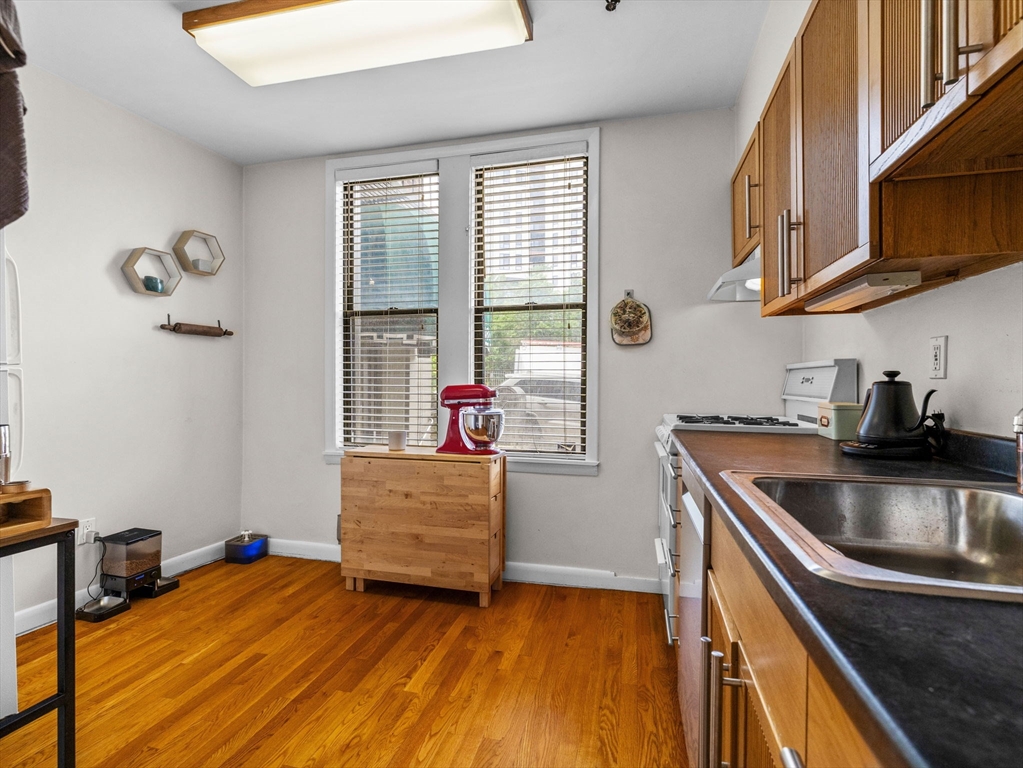 1486 Commonwealth Ave # 4
