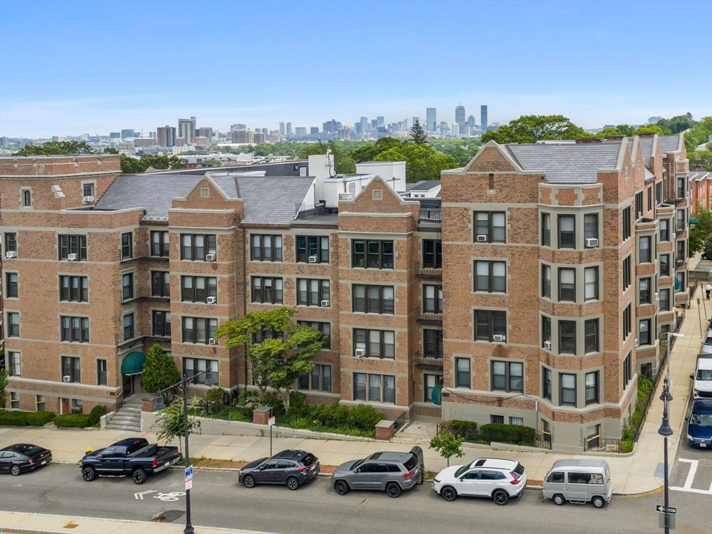 1486 Commonwealth Ave # 4