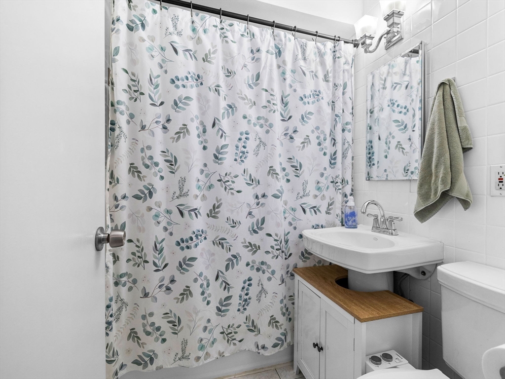 1486 Commonwealth Ave # 4
