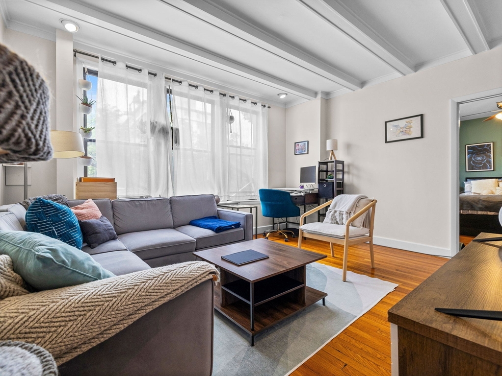 1486 Commonwealth Ave # 4