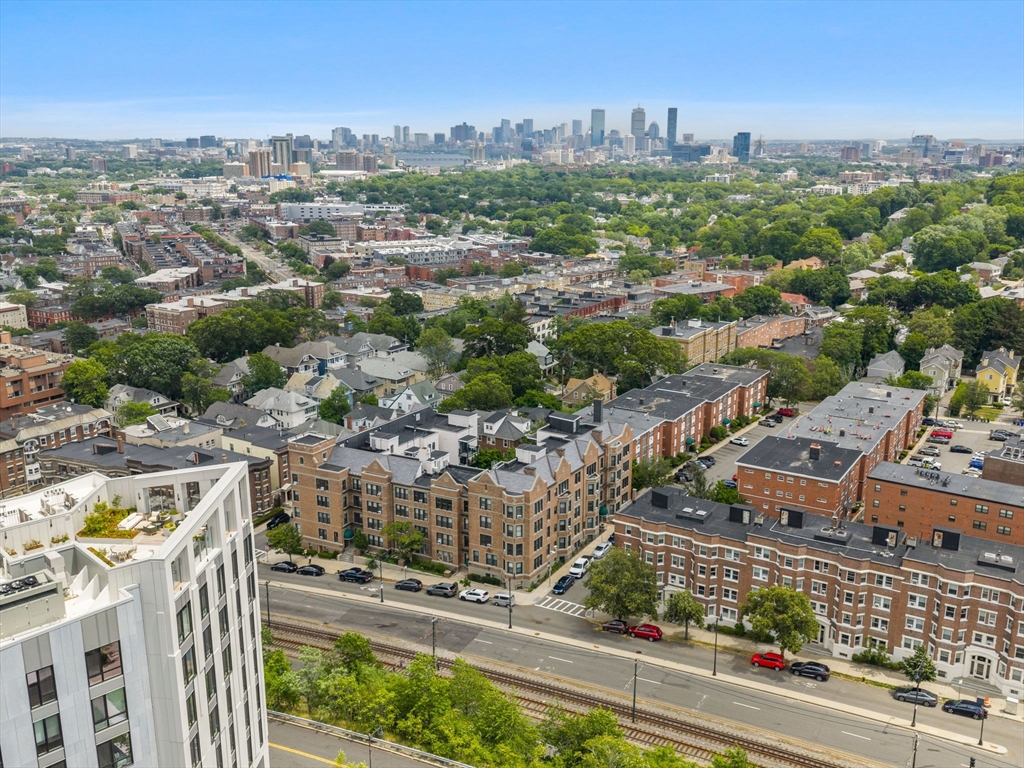 1486 Commonwealth Ave # 4
