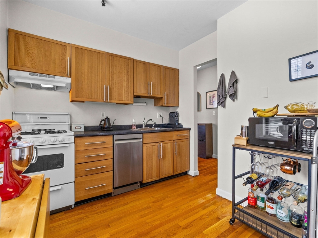 1486 Commonwealth Ave # 4