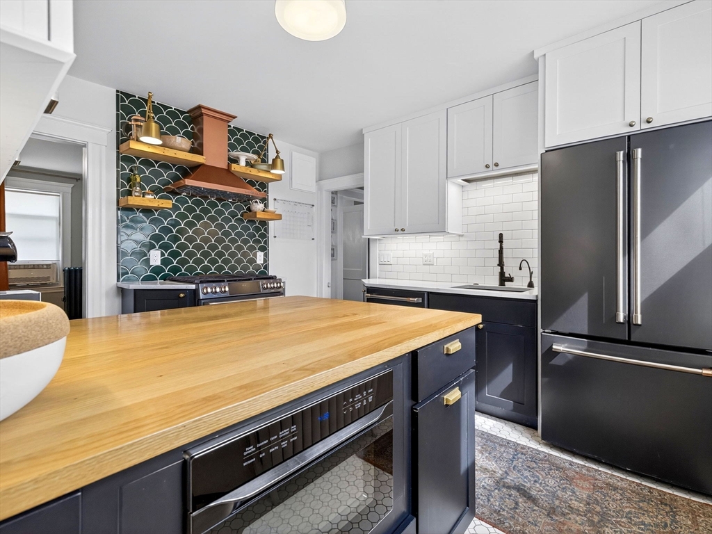 18 Saint Rose St # 3