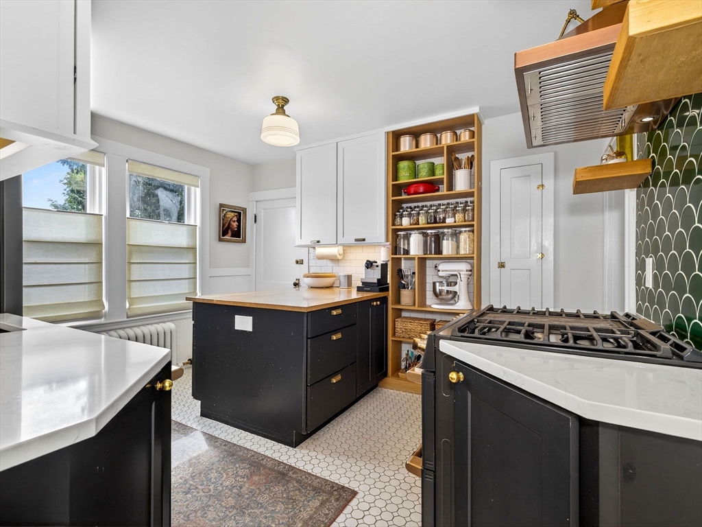 18 Saint Rose St # 3