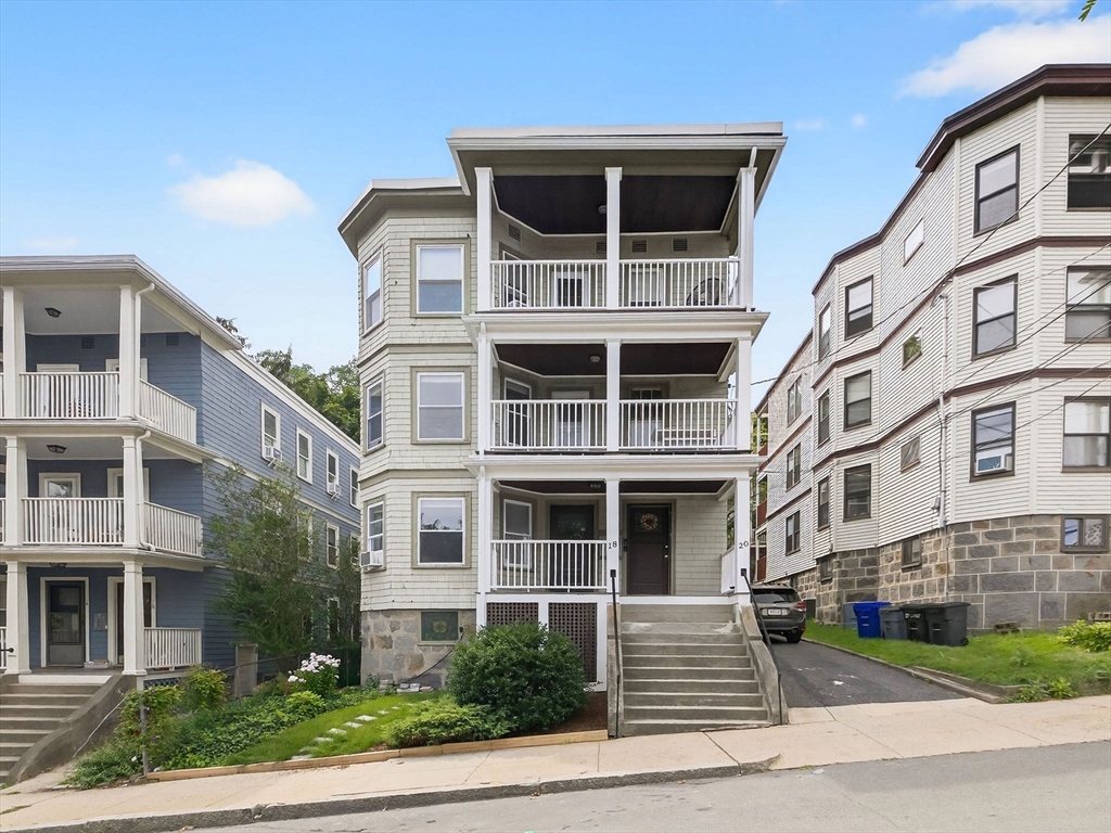 18 Saint Rose St # 3