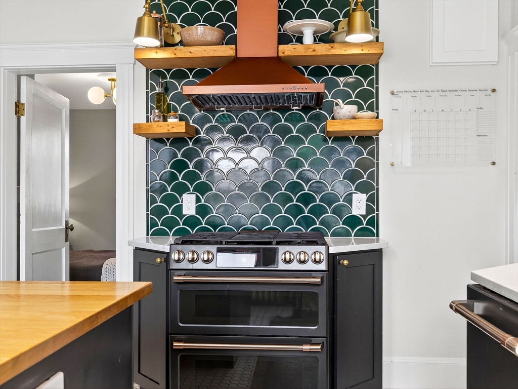 18 Saint Rose St # 3