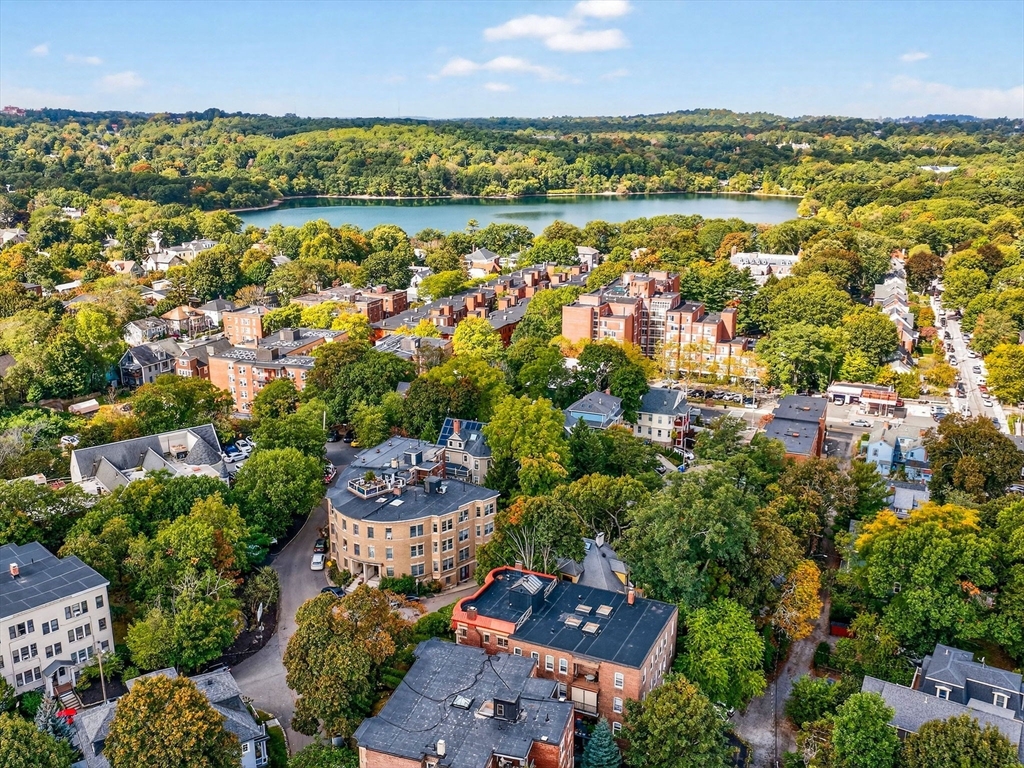 32 Robinwood Ave # 7