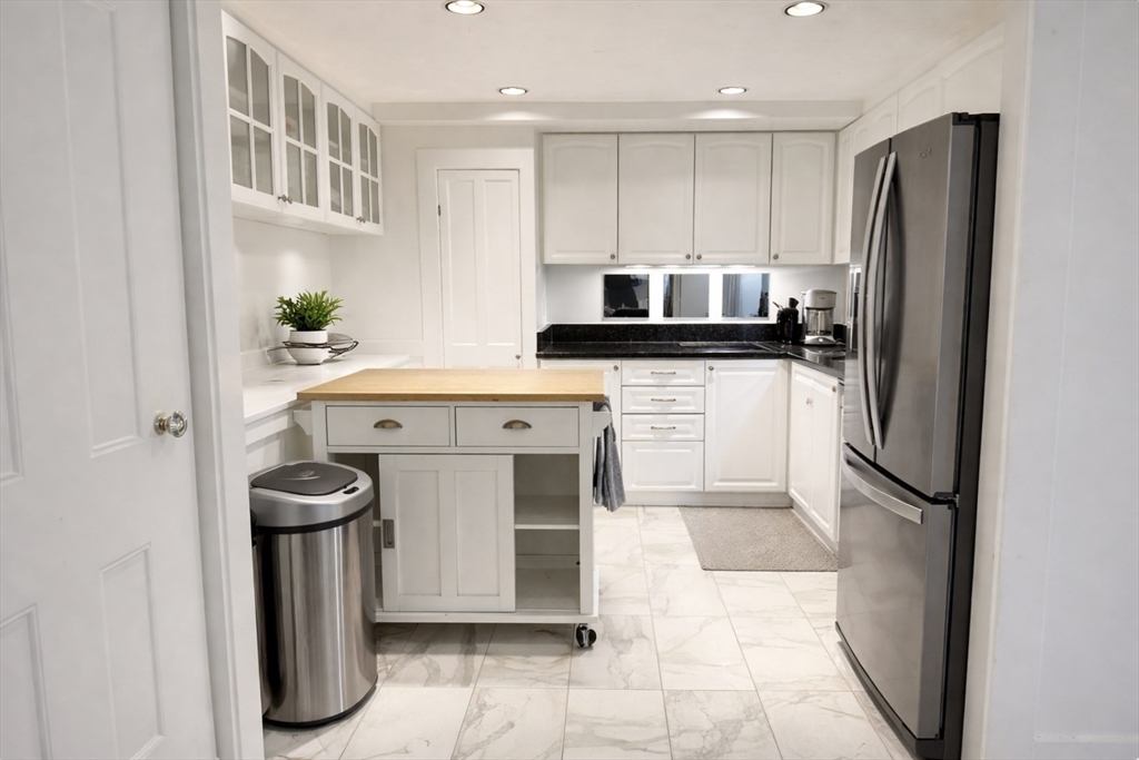 133 Commonwealth Ave # 1