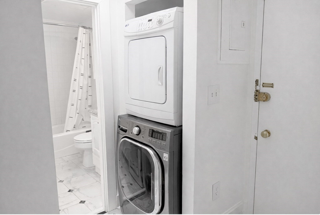 133 Commonwealth Ave # 1