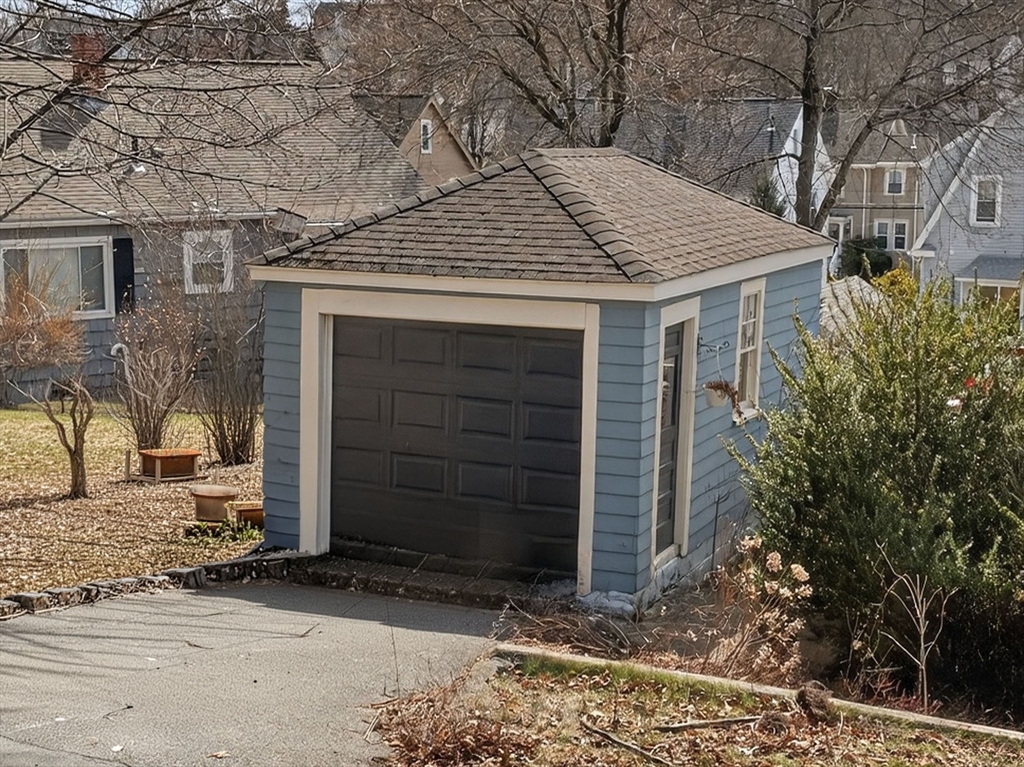 164 Floral Ave