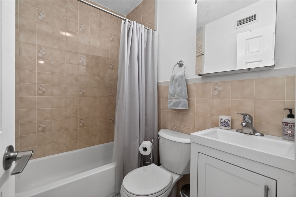 116 Trenton St # 2