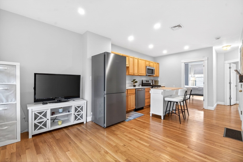 116 Trenton St # 2