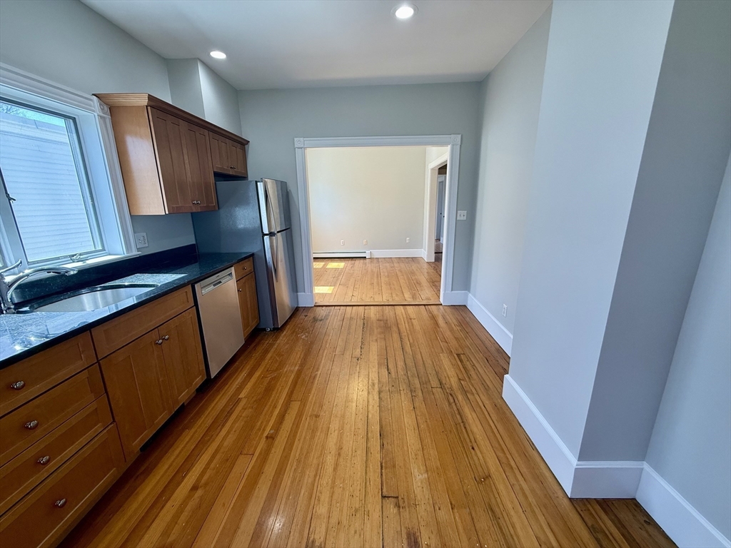 38 Goldsmith St # 3