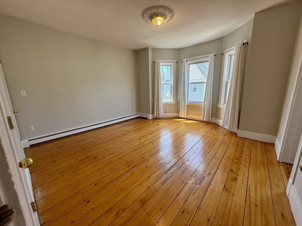 38 Goldsmith St # 3