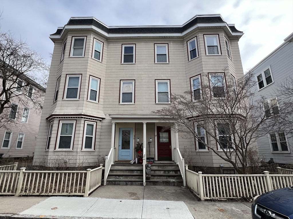 38 Goldsmith St # 3