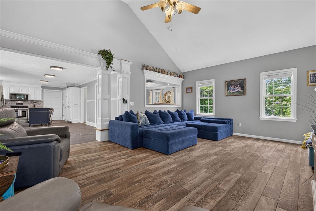 4 Kybren Cir