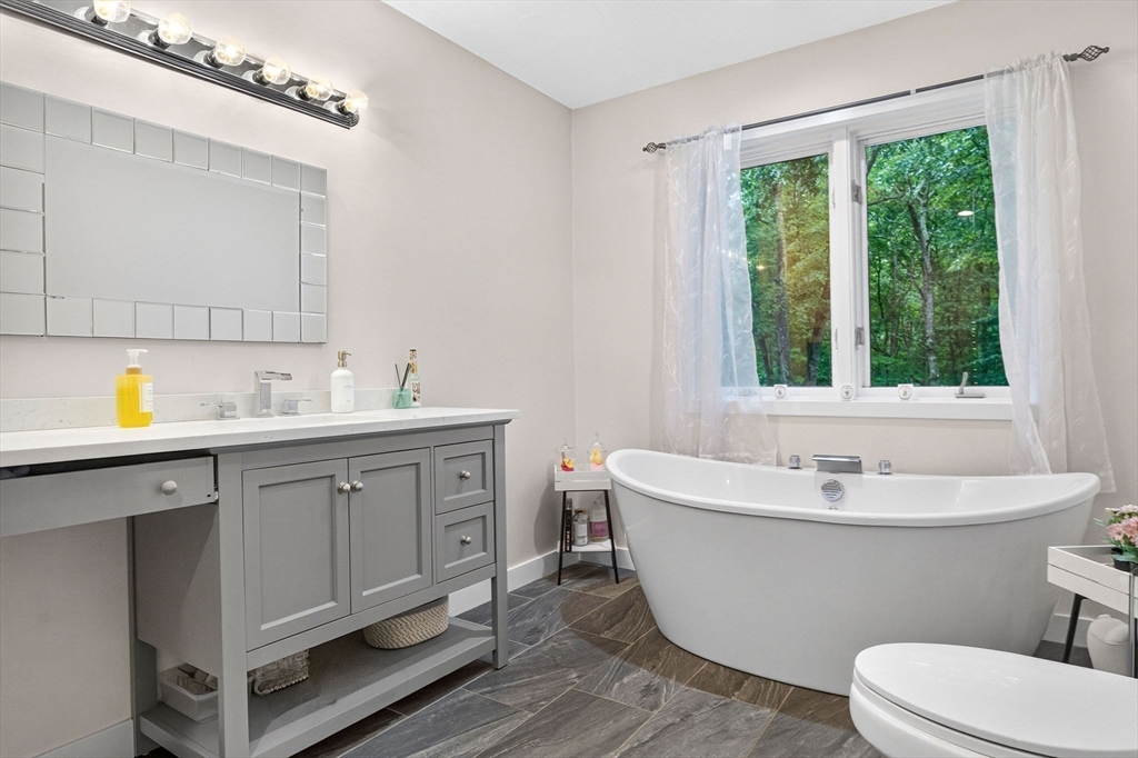 27 Walden Dr