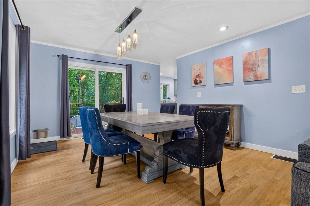 27 Walden Dr