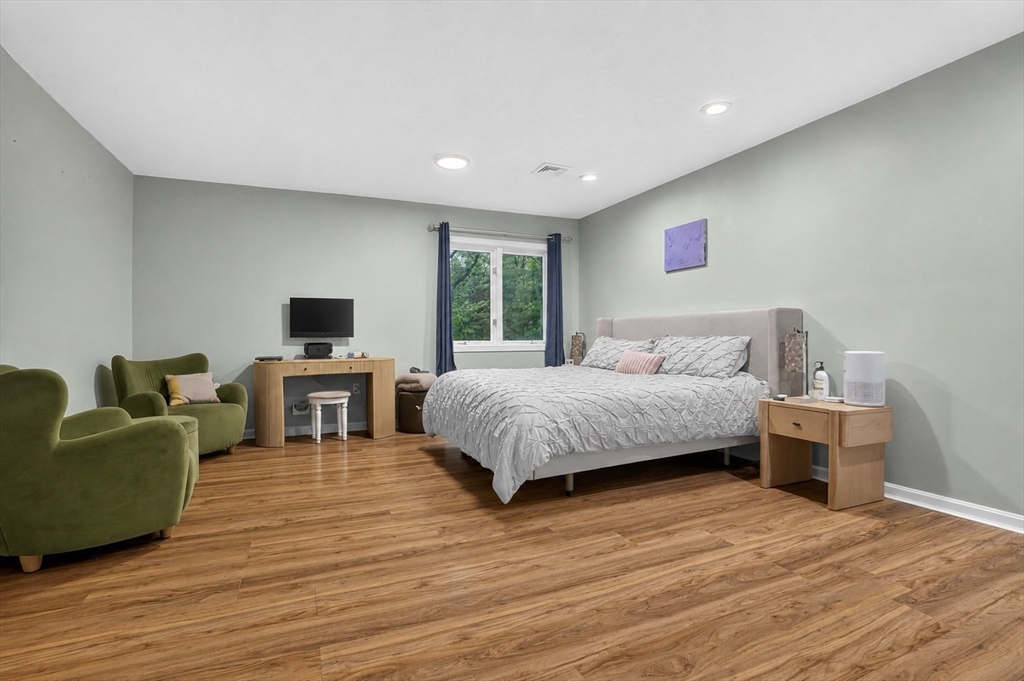 27 Walden Dr