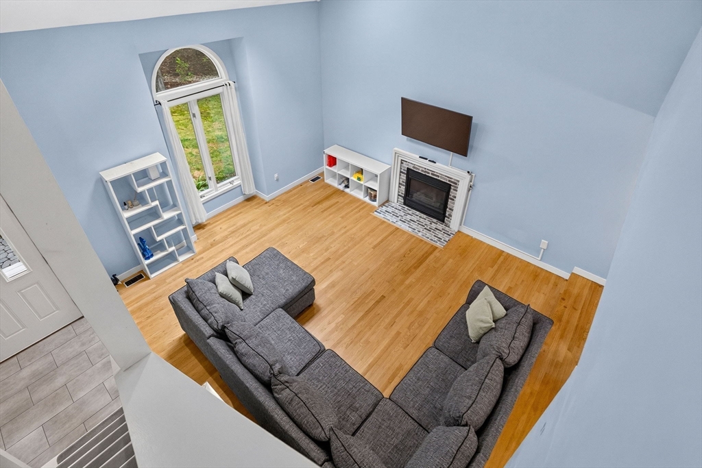 27 Walden Dr