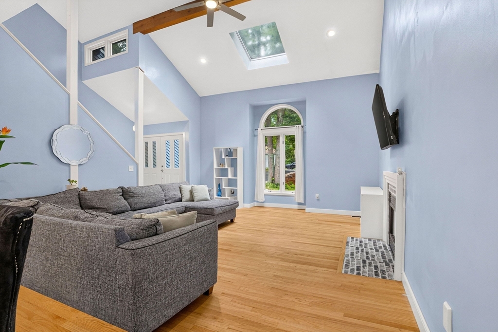 27 Walden Dr