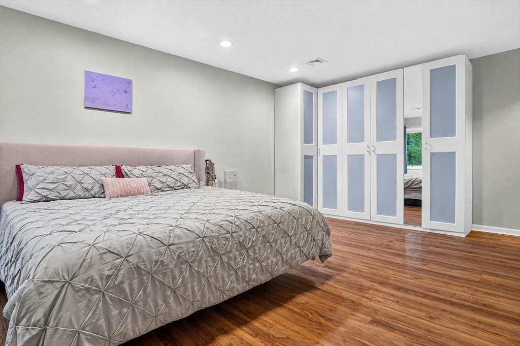 27 Walden Dr