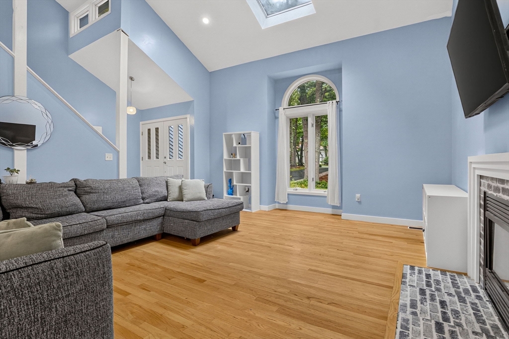 27 Walden Dr