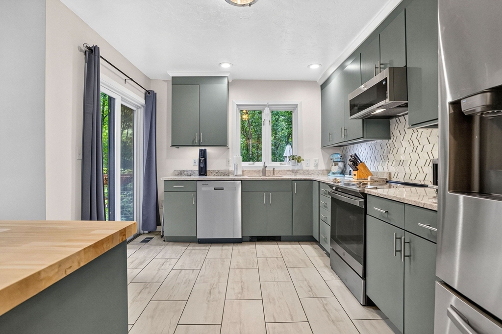 27 Walden Dr
