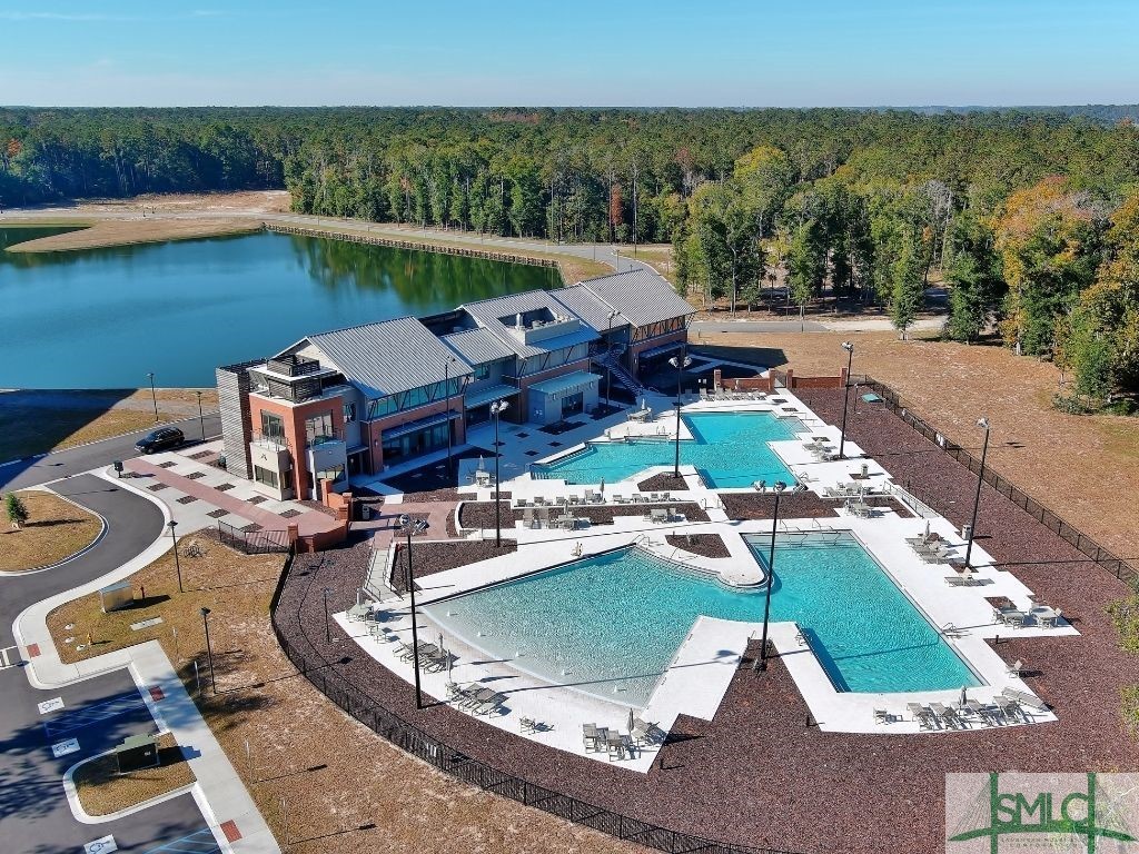 230 Blackjack Oak Drive W
