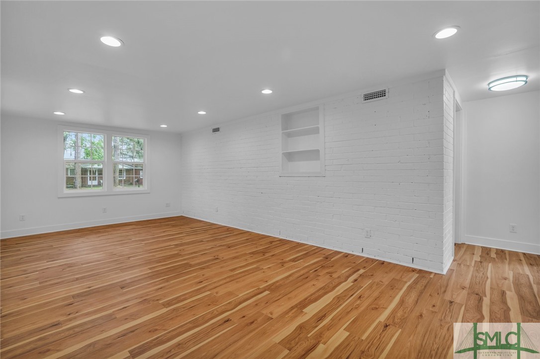 2102 Brentwood Drive