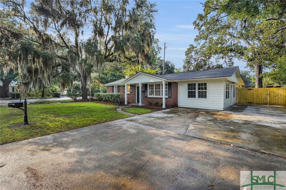 2102 Brentwood Drive