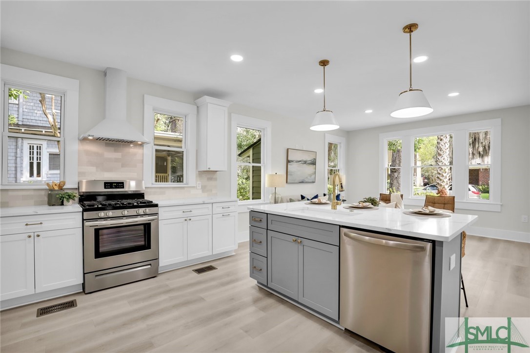 1112 E 49th Street