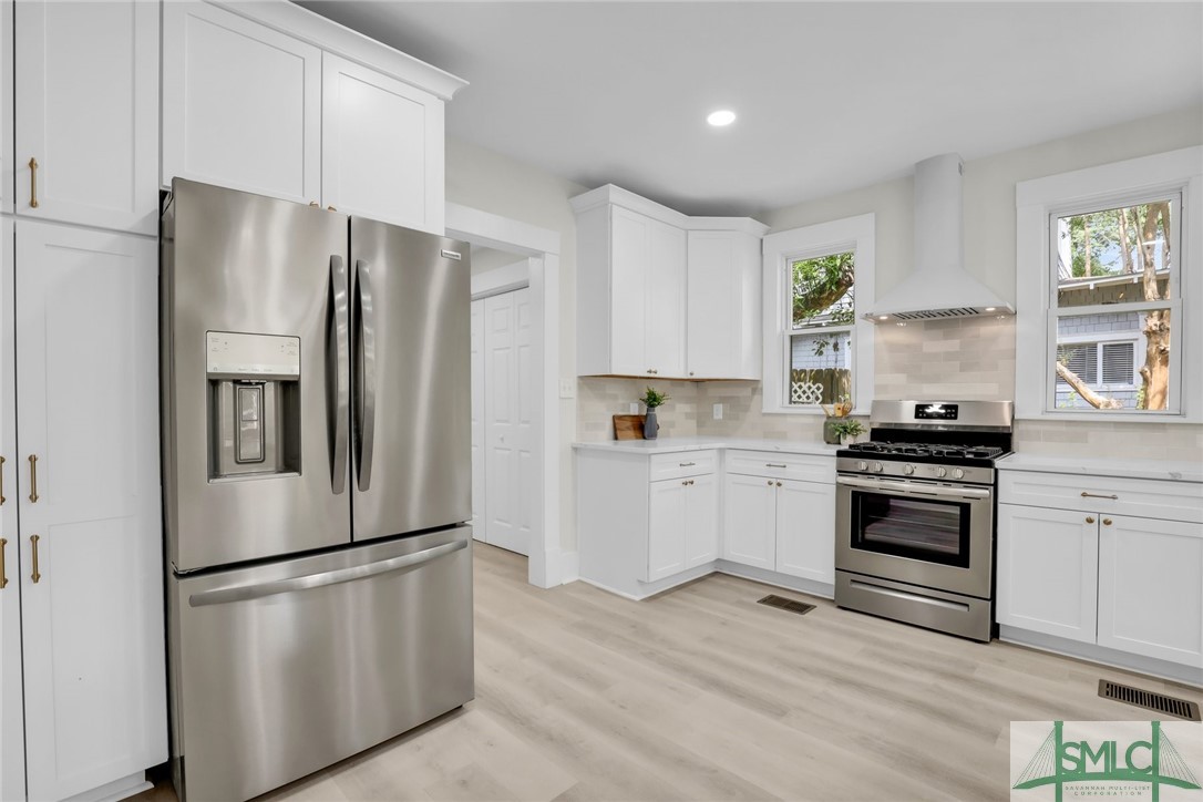 1112 E 49th Street