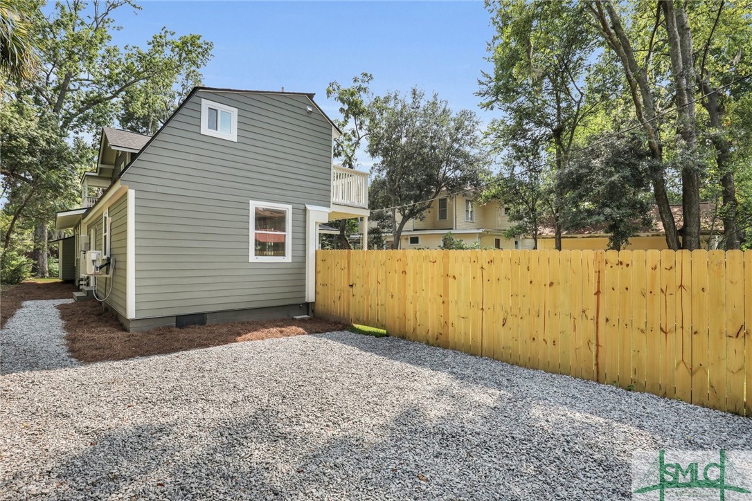 1112 E 49th Street
