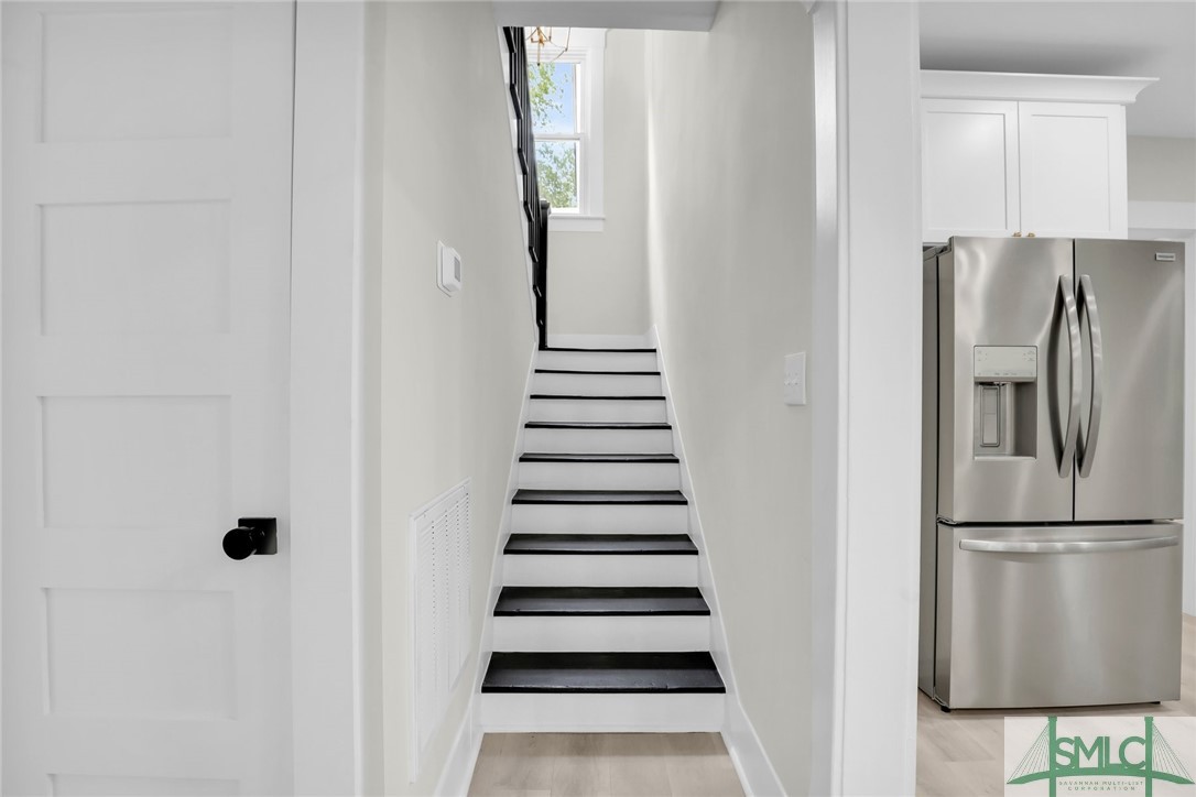 1112 E 49th Street