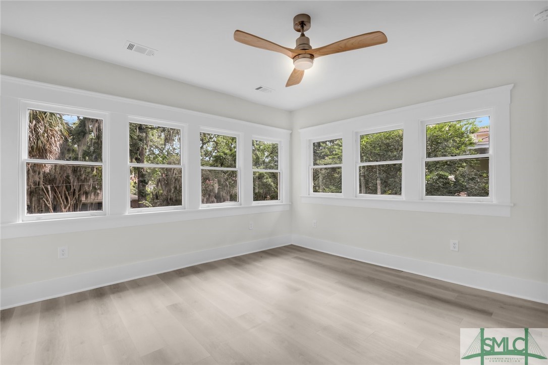 1112 E 49th Street