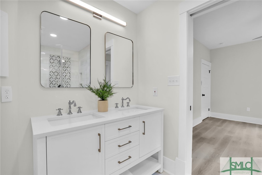 1112 E 49th Street