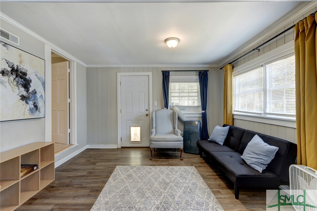 1418 E 56th Street
