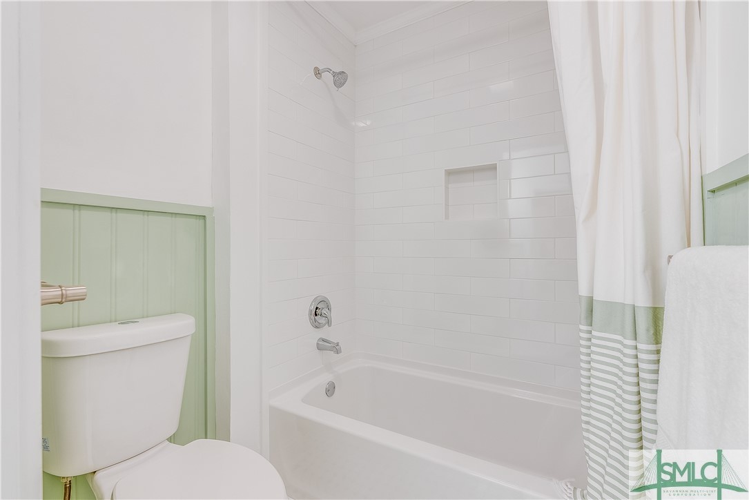 1226 W 51st Street